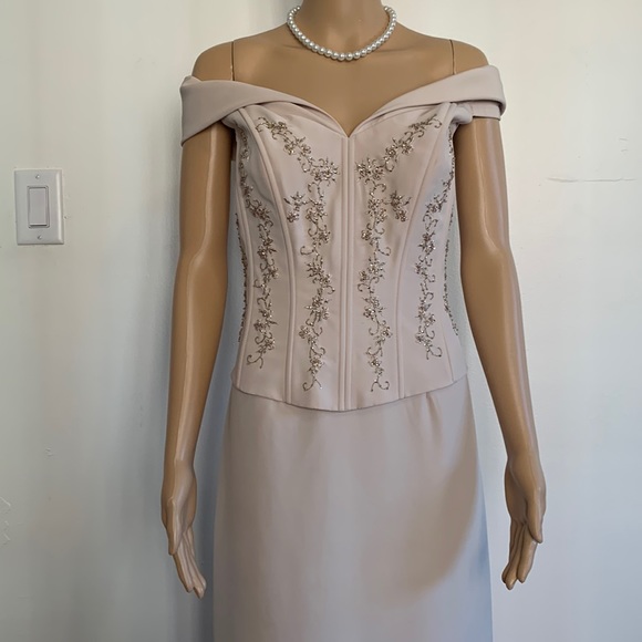 DAVID’S BRIDAL Off- Shoulder Gown - Picture 1 of 12
